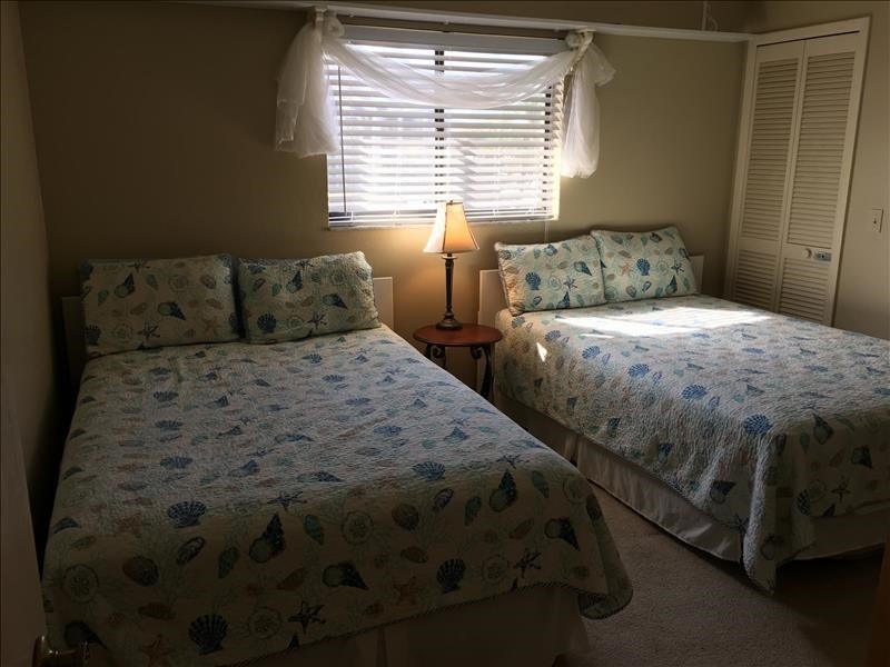 Guest room with doubles